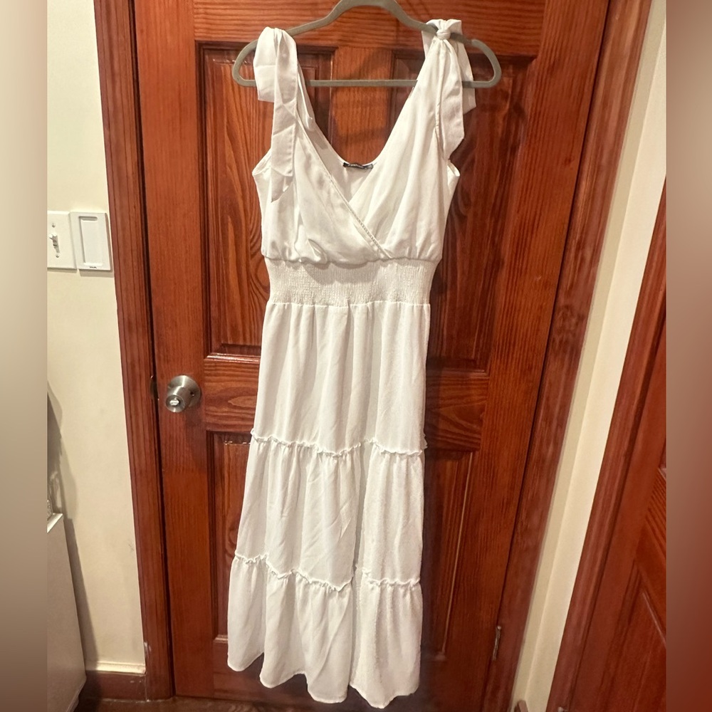 Elegant White Maxi Dress